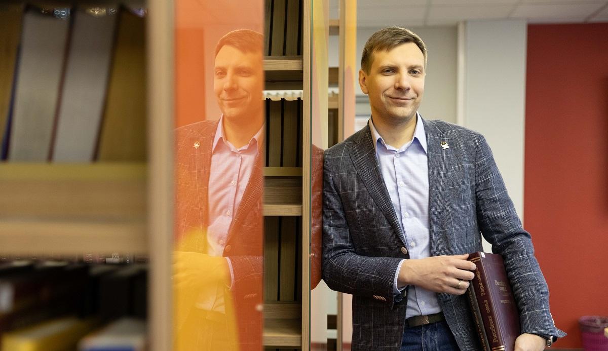 Проректор Академии Артур Азаров: «В эпоху ИИ центральной фигурой остается человек»